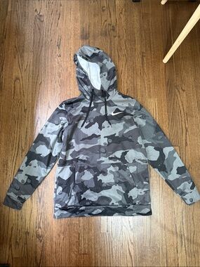 Nike Gray Camo Pullover Hoodie Therma Fit
